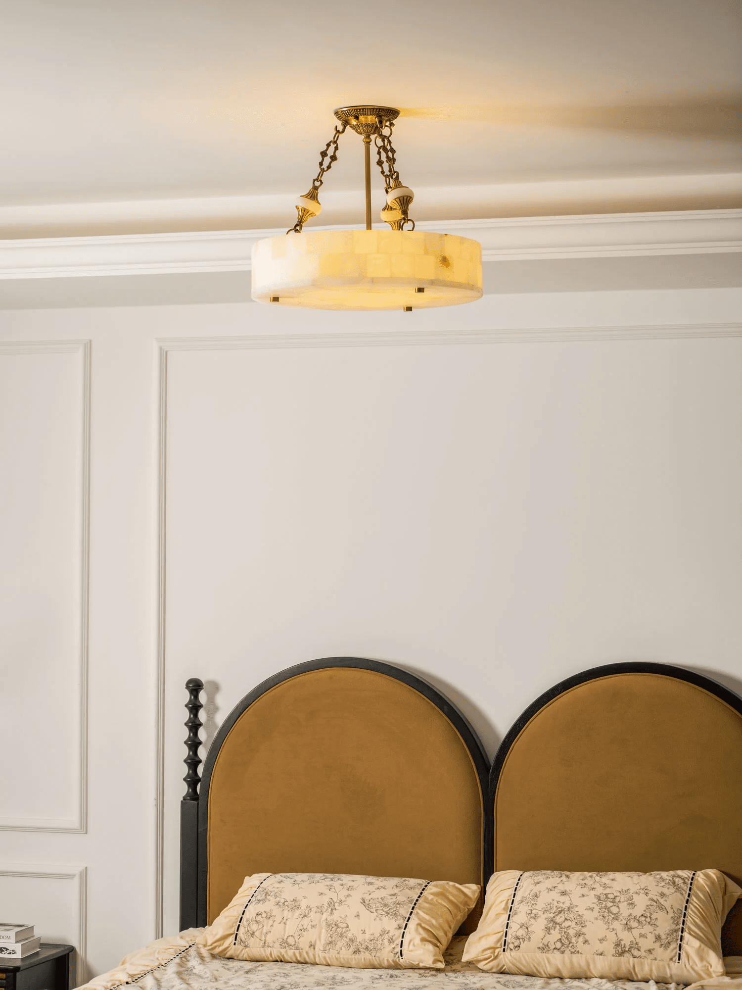 Lumisora Alabaster Ceiling Lamp - Briglighting