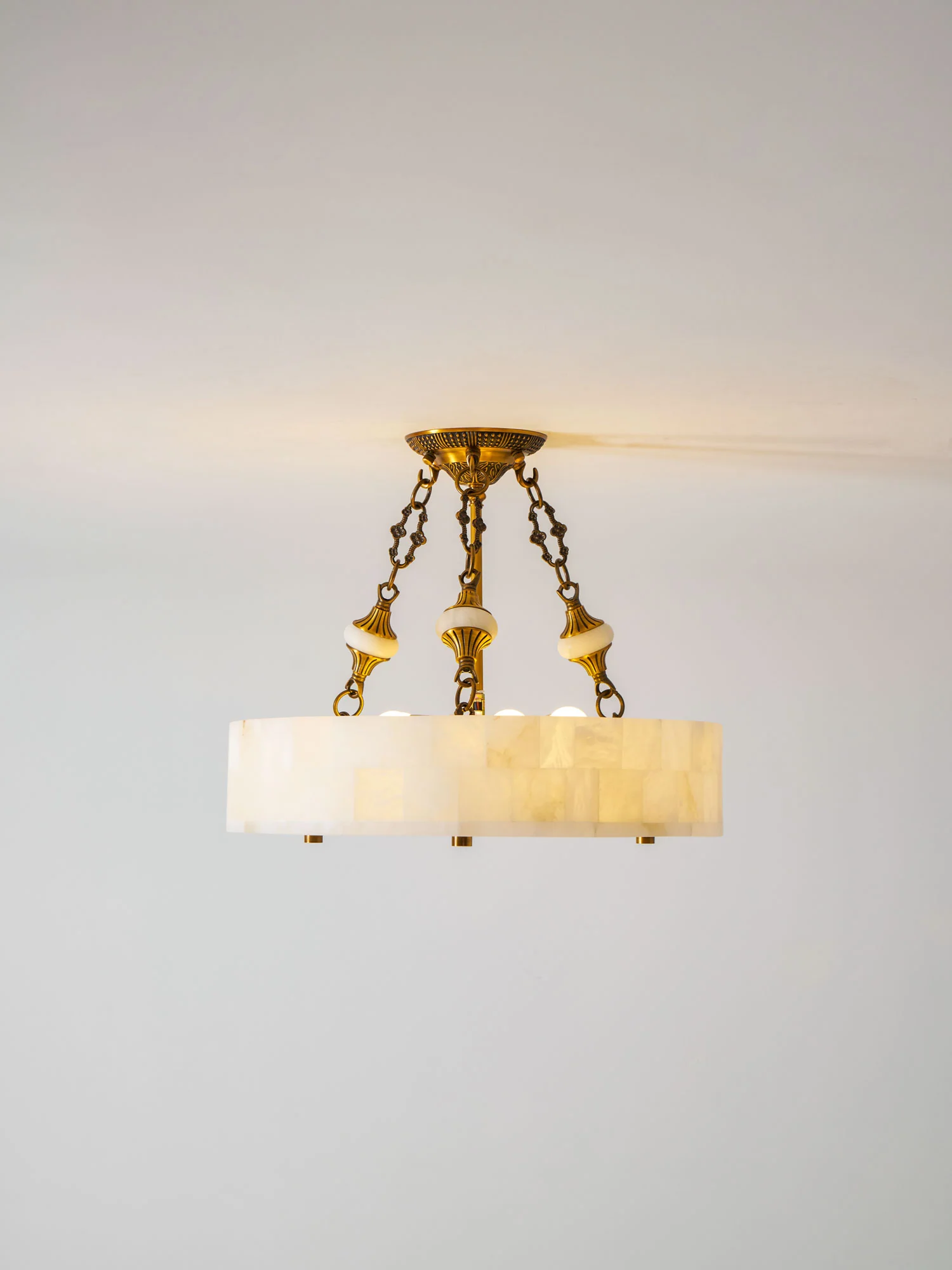 Lumisora Alabaster Ceiling Lamp - Briglighting