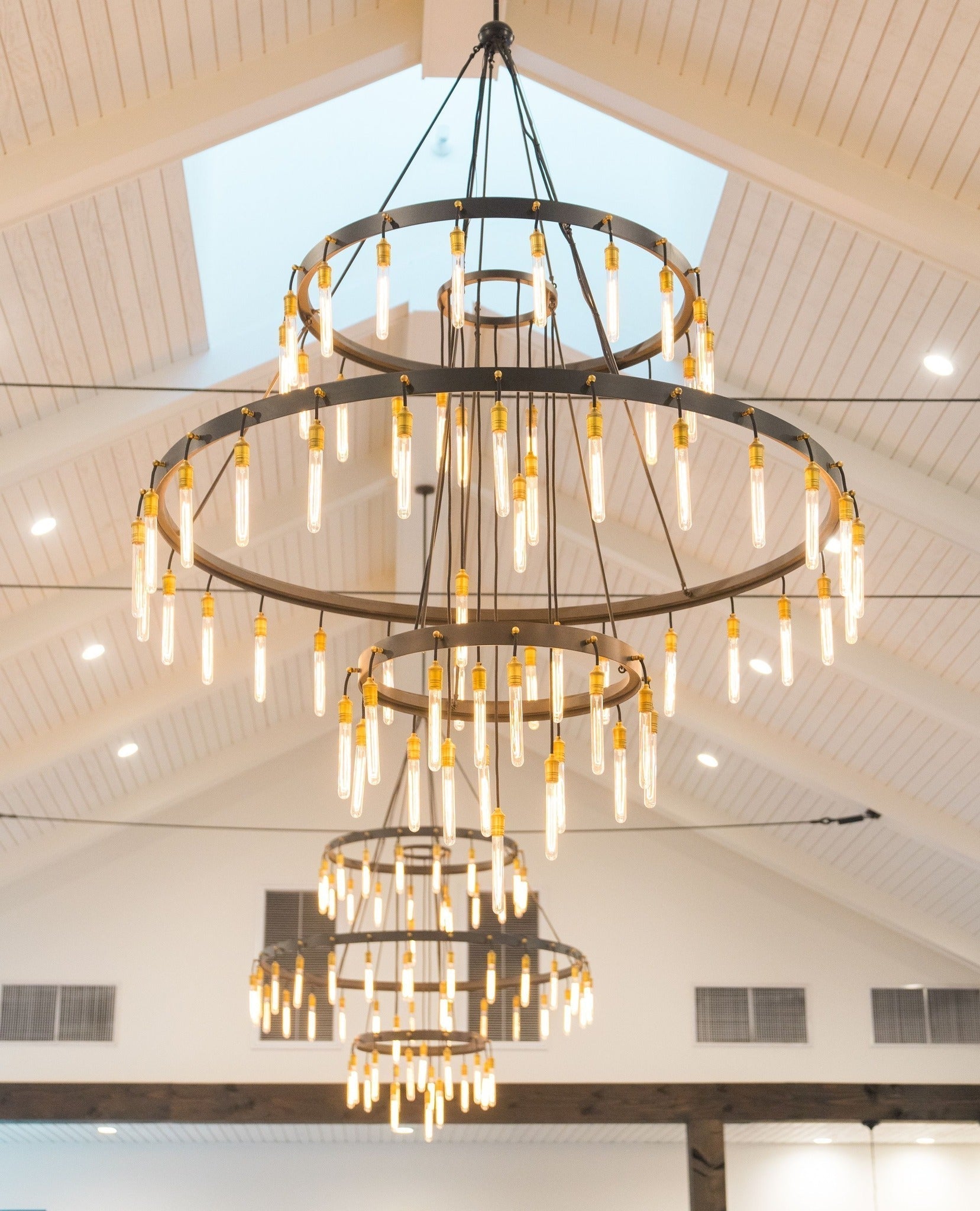Retro-Inspired Metal Pendant Light Chandelier for Living Room/Bedroom/Staircase/Villa-Briglighting