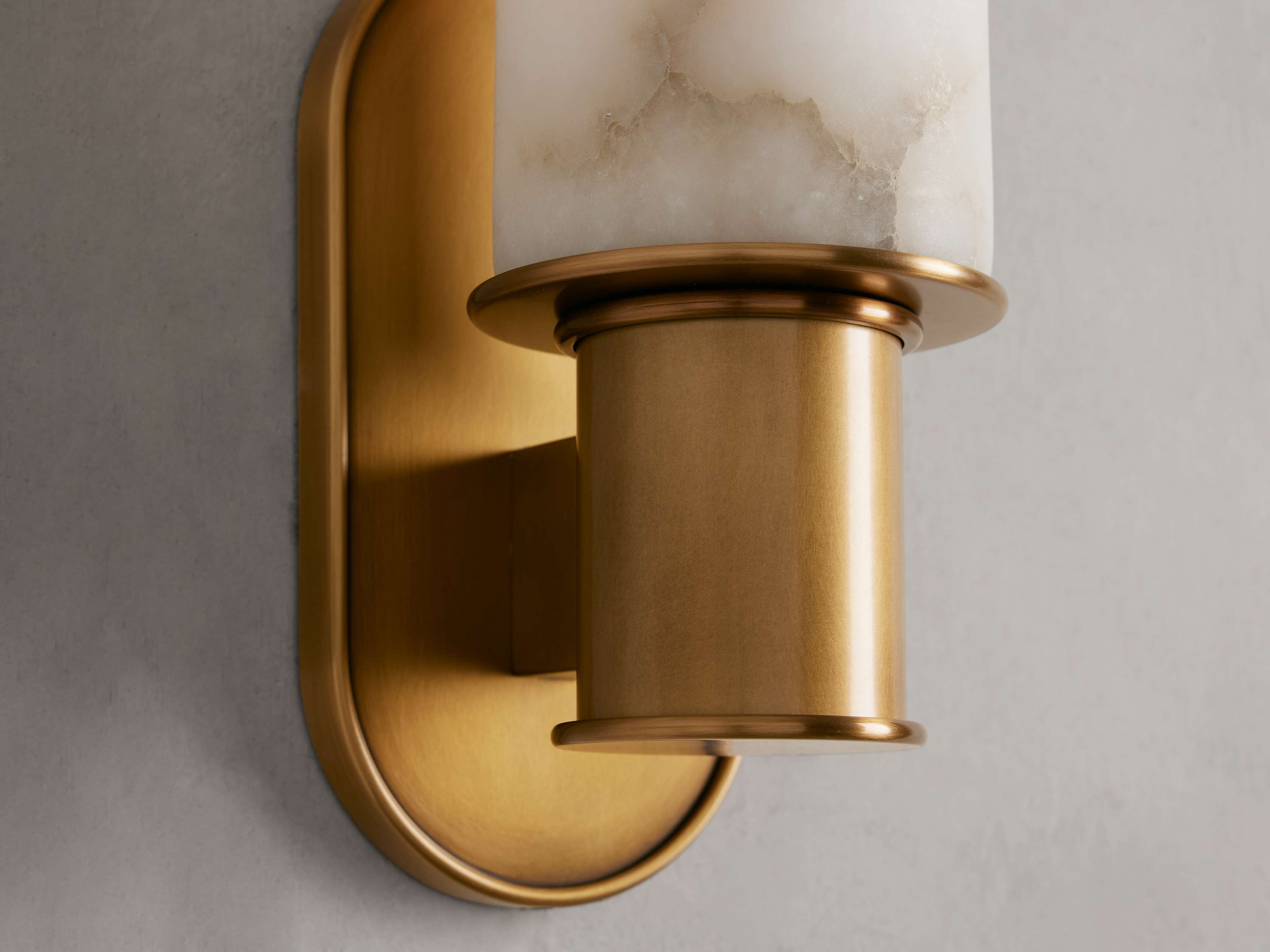Harlin Wall Sconce in Alabaster-Briglighting