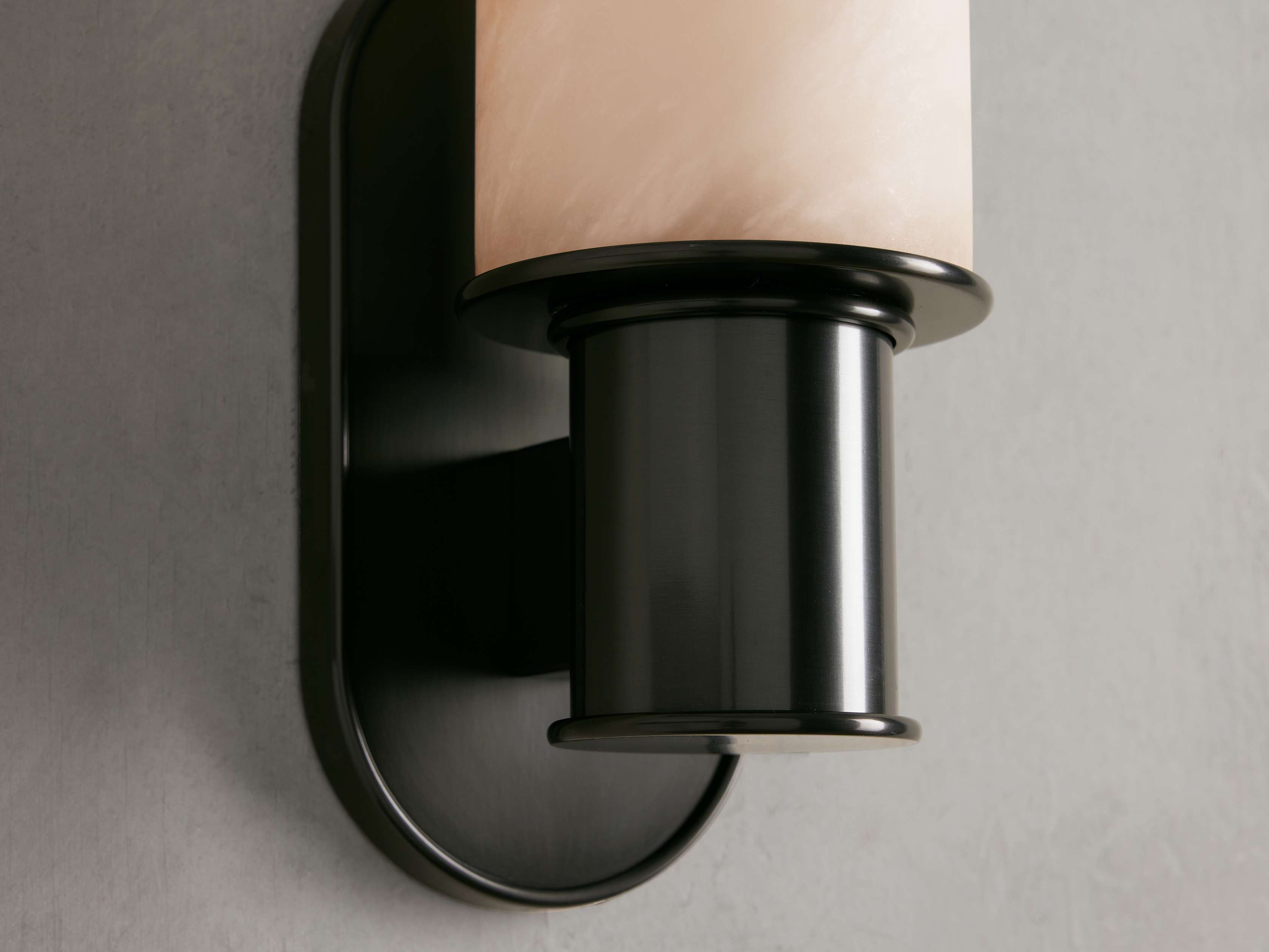 Harlin Wall Sconce in Alabaster-Briglighting