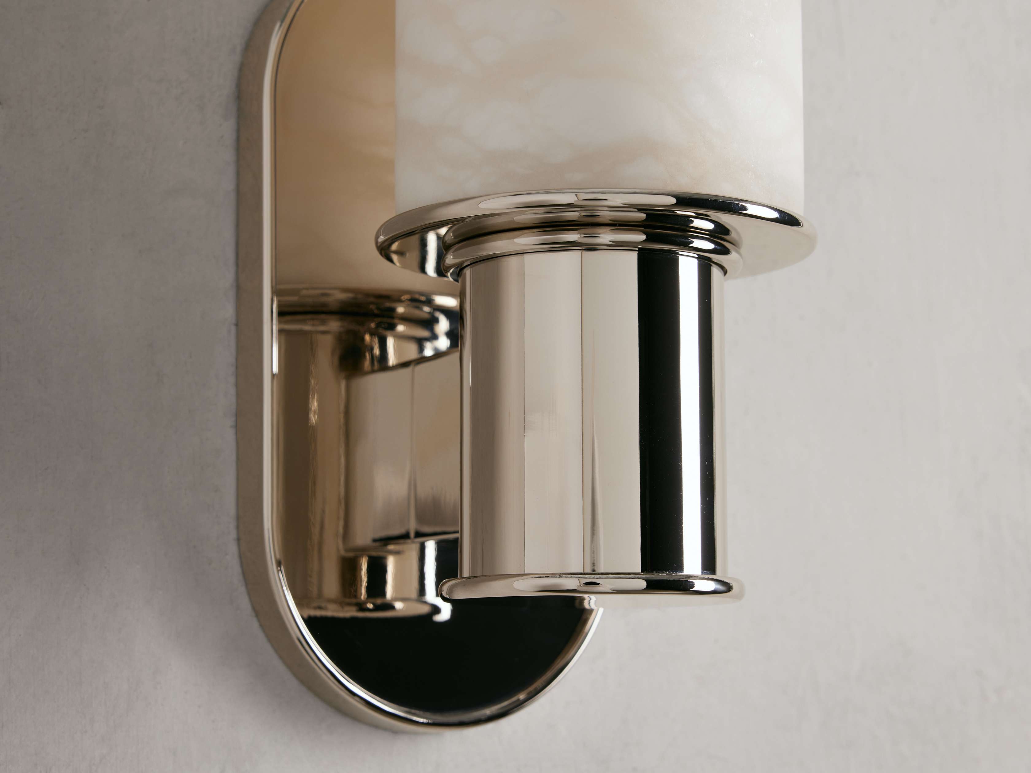 Harlin Wall Sconce in Alabaster-Briglighting