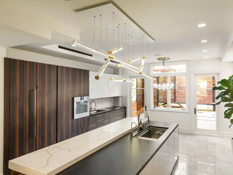 Faith Linear Chandelier-Chandelier-Briglighting