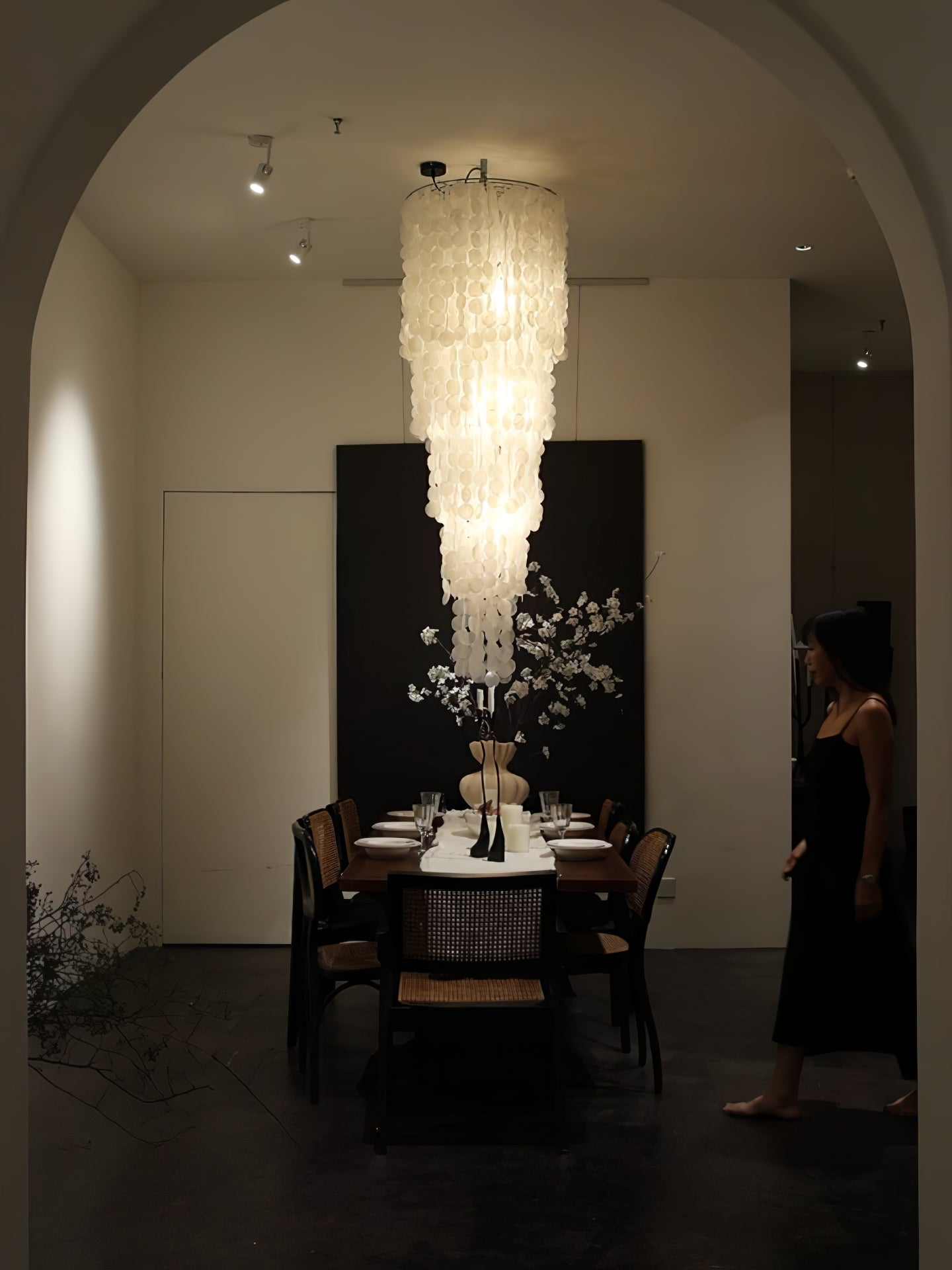 Modern Nerida Shell Chandelier-Chandelier-Briglighting