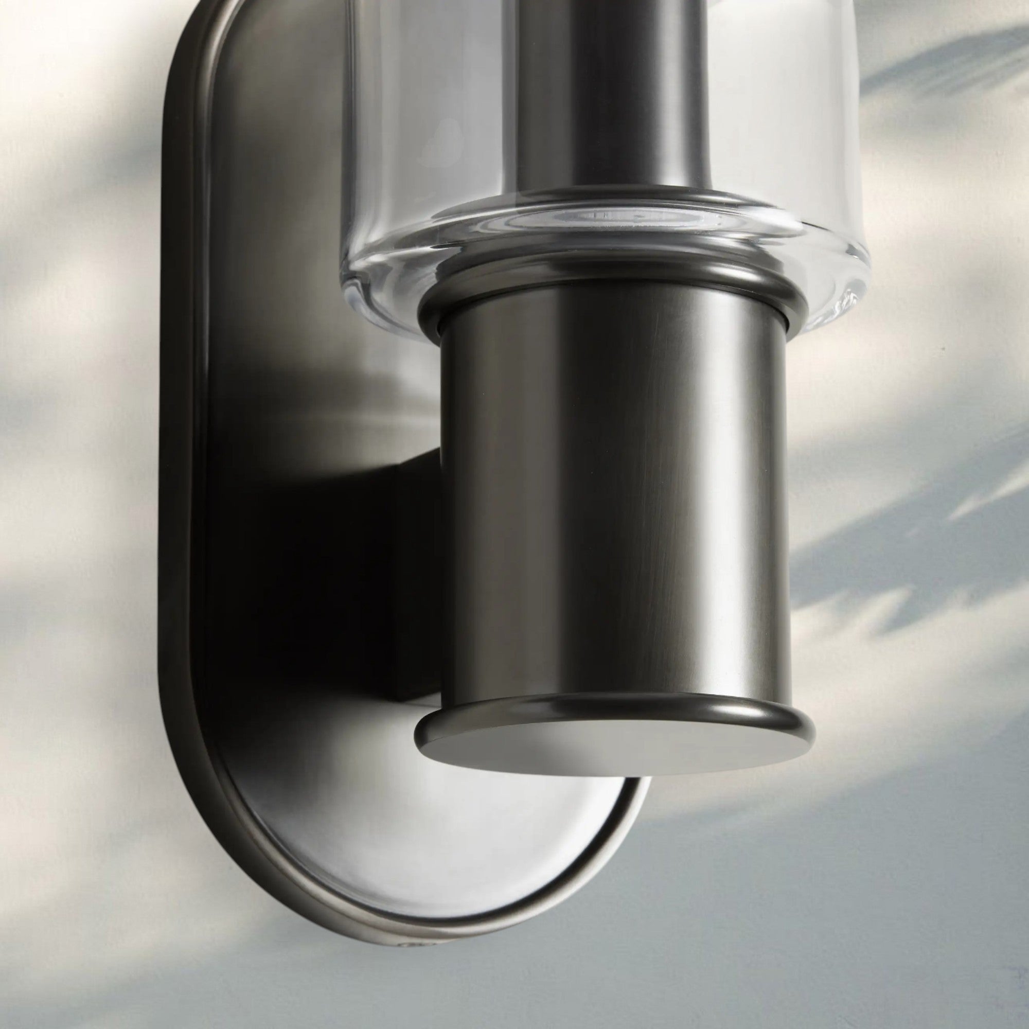 Harline Clear Glass Wall Sconce-Briglighting